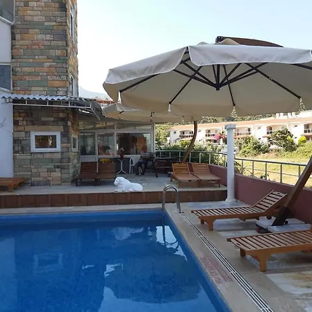 Hotell Selina 3*