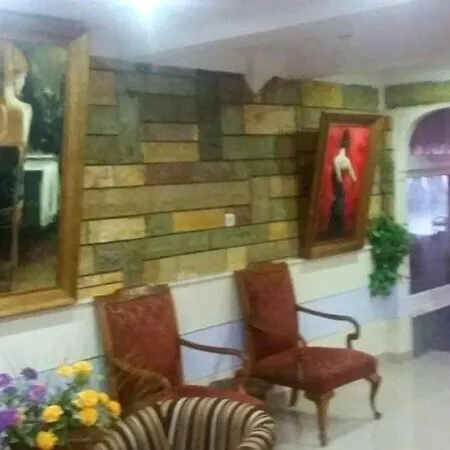 Selina グゼルカミル