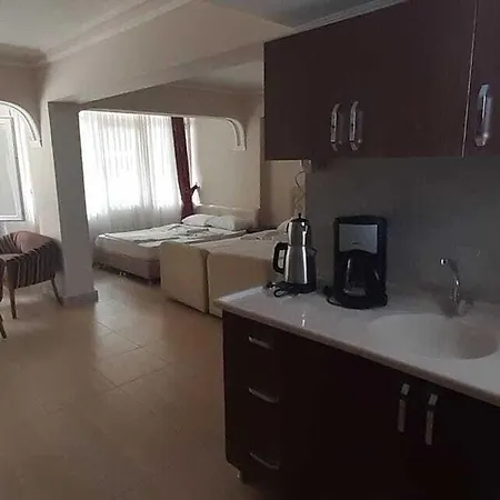 Selina 3* グゼルカミル